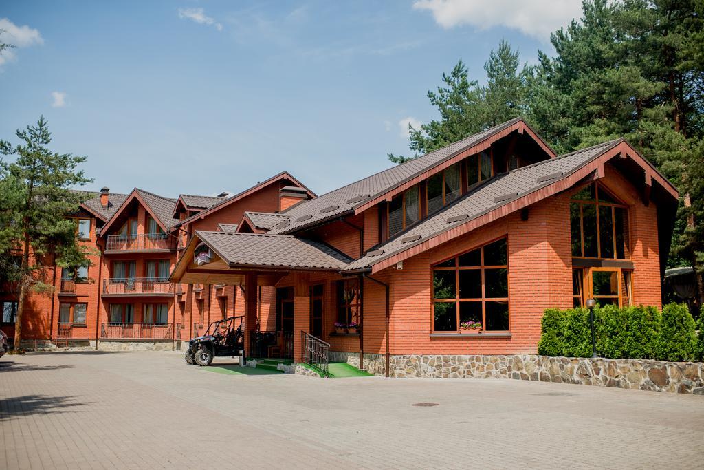 Zolota Gora Hotel-Rancho Oezjhorod Buitenkant foto