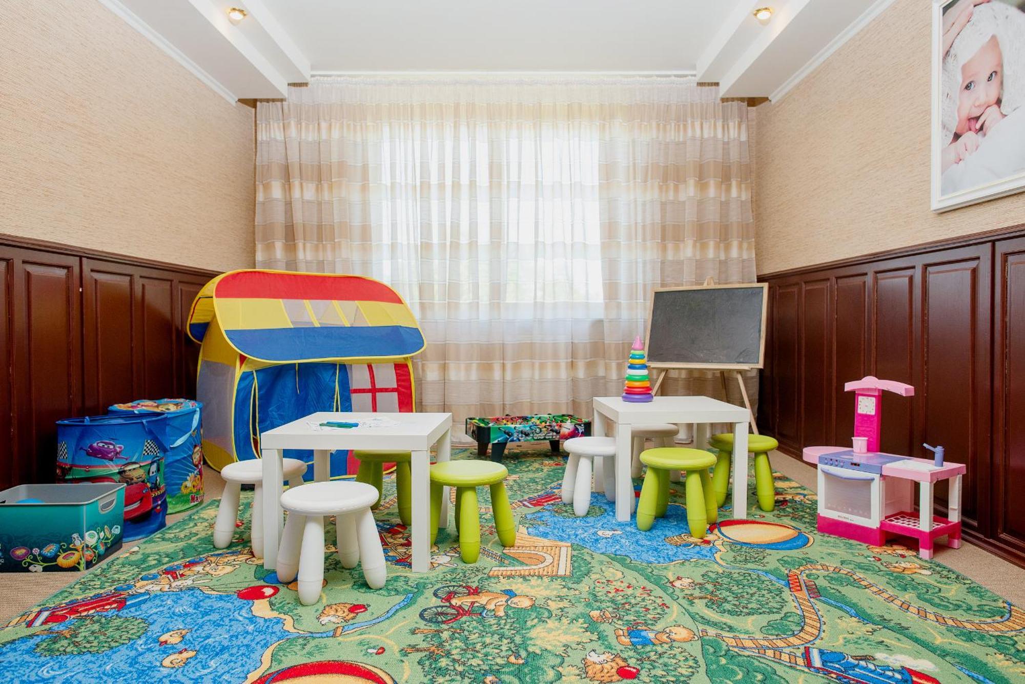 Zolota Gora Hotel-Rancho Oezjhorod Buitenkant foto